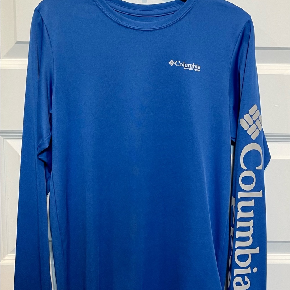 Boys long sleeve omniate Columbia fishing gear tee. Size L14/16